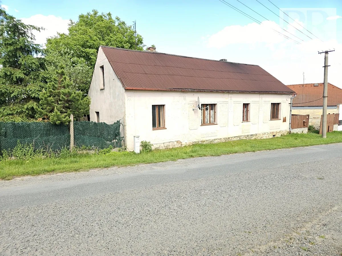 Prodej stavebního pozemku 1004 m²